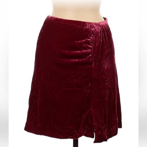 NWT Anthropologie Montie Velvet Ruched Mini Skirt - Picture 5 of 9